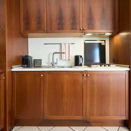 -Luminosa 5 Stars With Balcony- Wifi Netflix 15 Minutes From Duomo Apartamento Milão Exterior foto