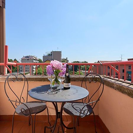 -Luminosa 5 Stars With Balcony- Wifi Netflix 15 Minutes From Duomo Apartamento Milão Exterior foto