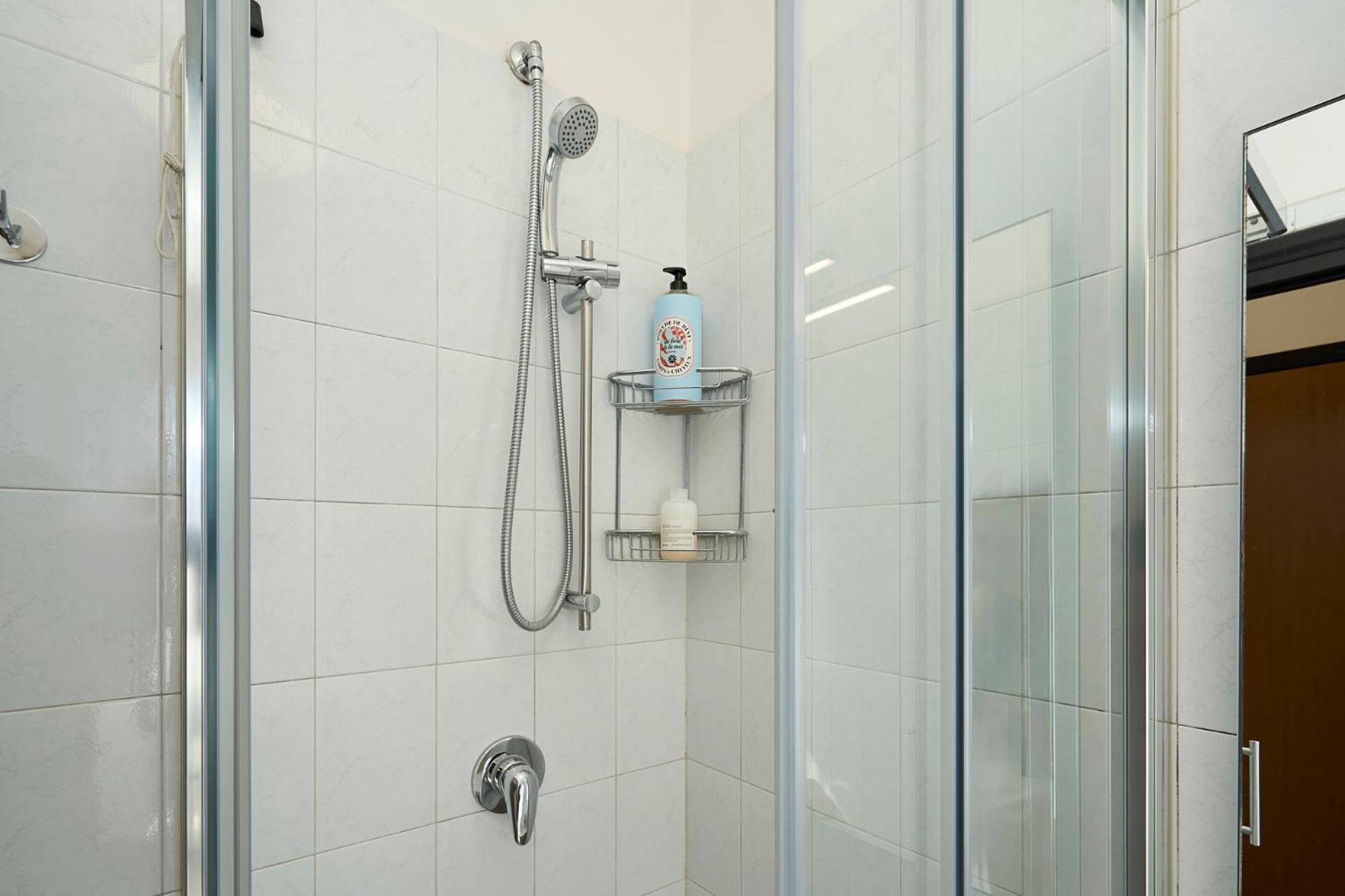 -Luminosa 5 Stars With Balcony- Wifi Netflix 15 Minutes From Duomo Apartamento Milão Exterior foto