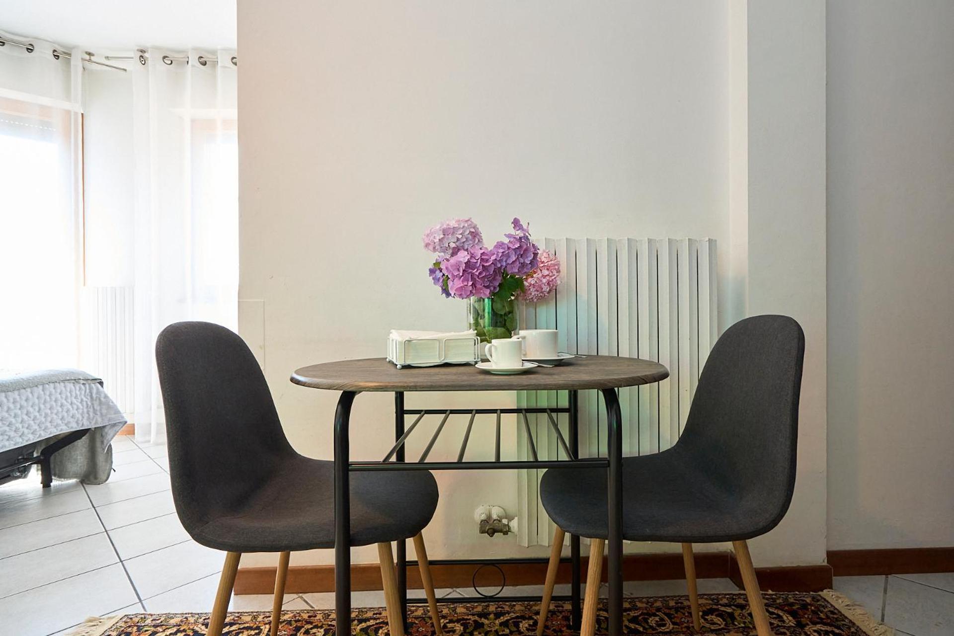 -Luminosa 5 Stars With Balcony- Wifi Netflix 15 Minutes From Duomo Apartamento Milão Exterior foto