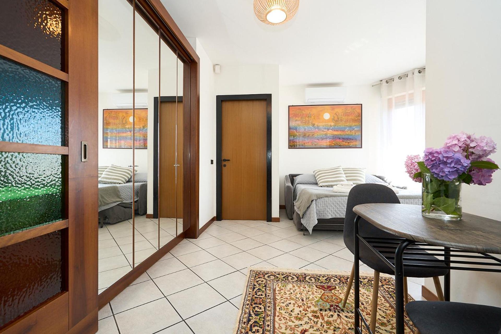 -Luminosa 5 Stars With Balcony- Wifi Netflix 15 Minutes From Duomo Apartamento Milão Exterior foto